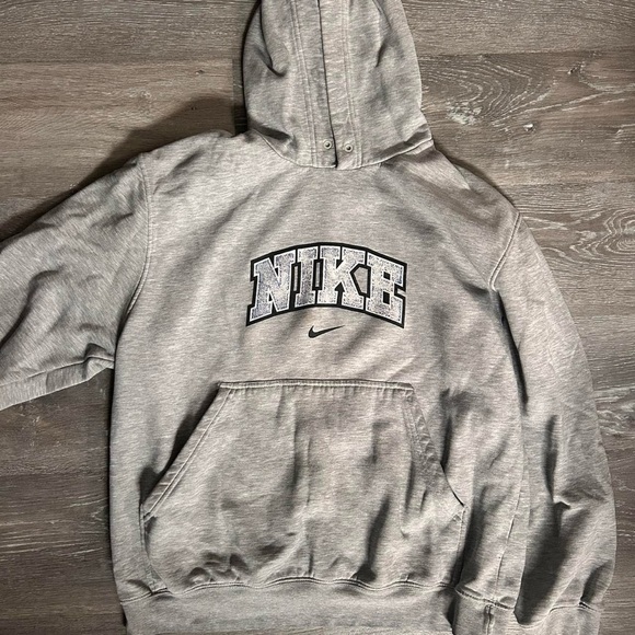 VINTAGE NIKE HOODIE